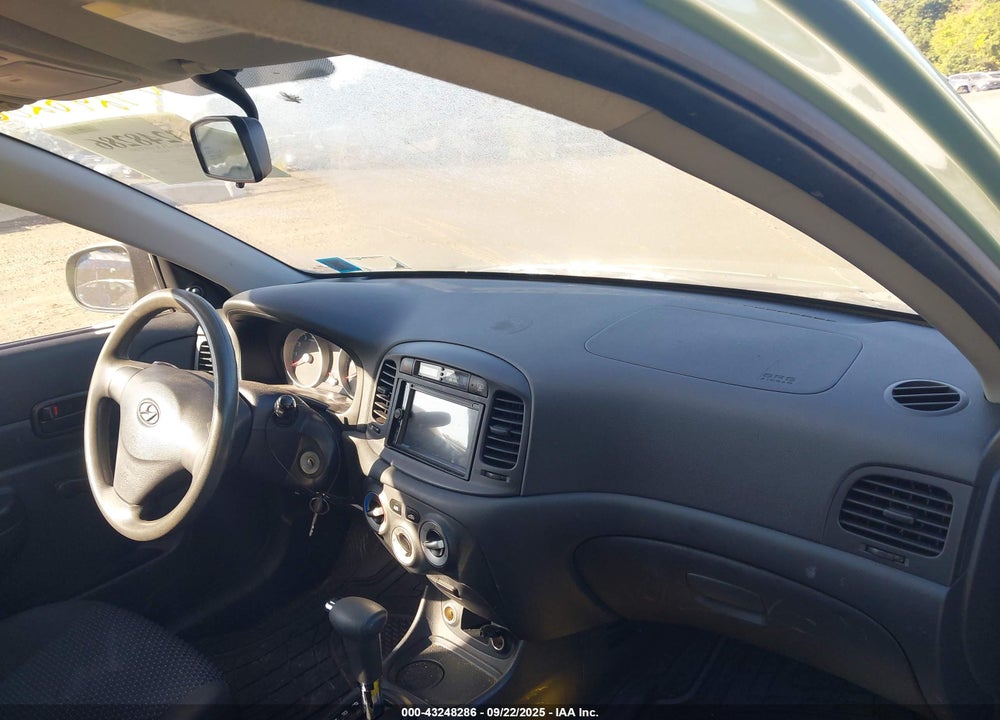 2010 HYUNDAI ACCENT VIN: KMHCM3AC5AU182375
