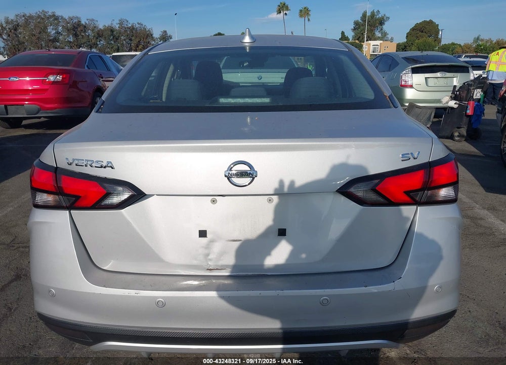 2020 NISSAN VERSA SV XTRONIC CVT VIN: 3N1CN8EV2LL870389