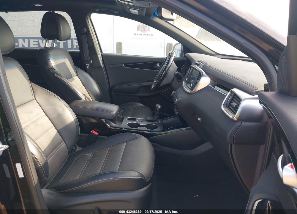 2016 KIA SORENTO 3.3L SXL VIN: 5XYPK4A50GG064666