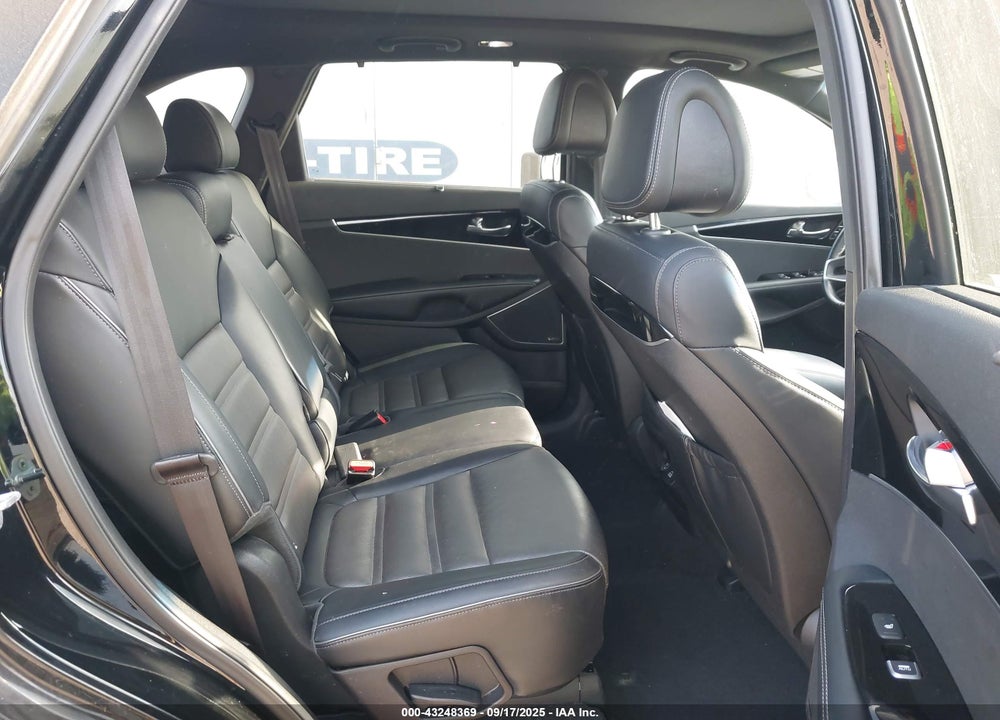 2016 KIA SORENTO 3.3L SXL VIN: 5XYPK4A50GG064666