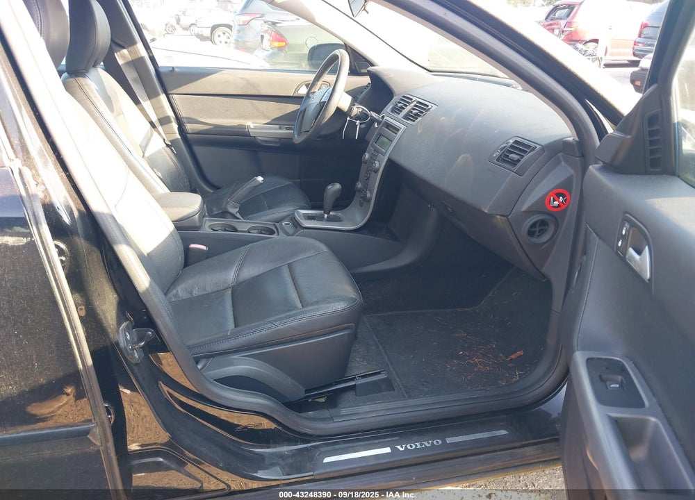 2007 VOLVO S40 VIN: YV1MS390572271211