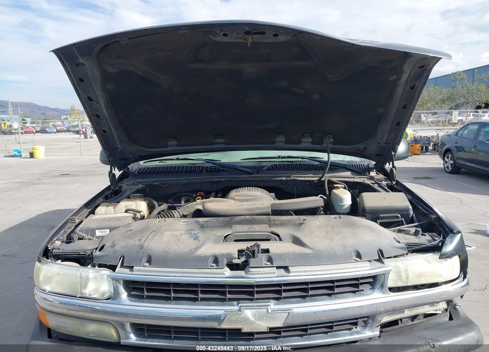 2004 CHEVROLET TAHOE LT VIN: 1GNEK13T14J215115