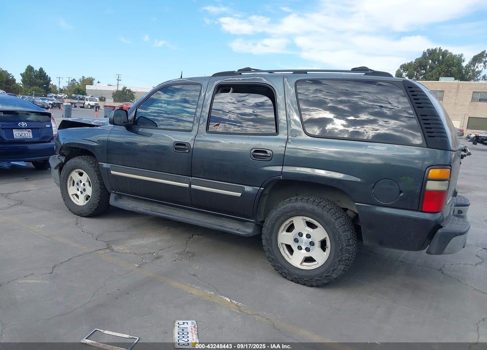2004 CHEVROLET TAHOE LT VIN: 1GNEK13T14J215115