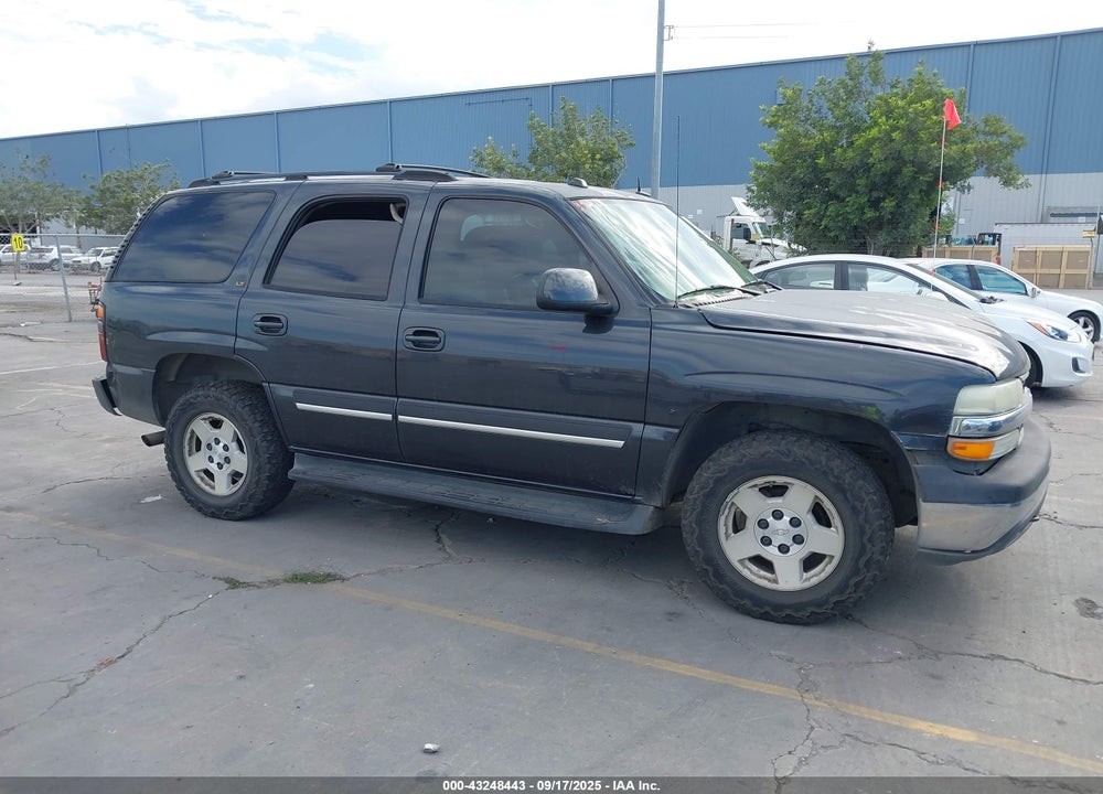 2004 CHEVROLET TAHOE LT VIN: 1GNEK13T14J215115