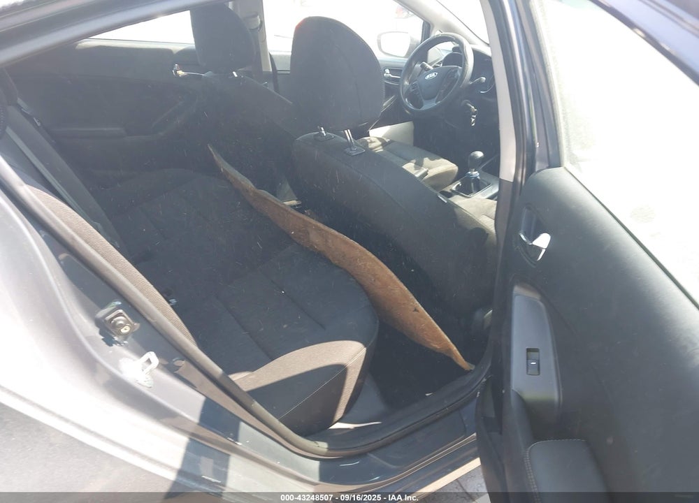 2016 KIA FORTE VIN: KNAFK4A61G5553345