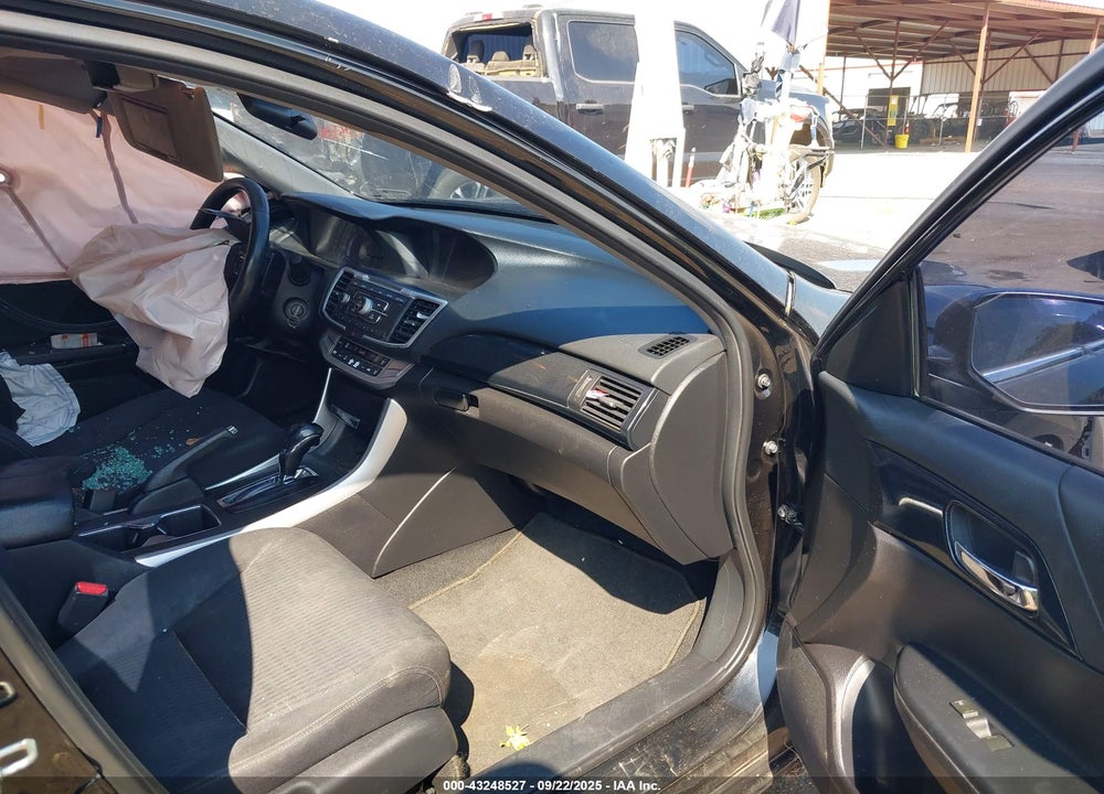 2015 HONDA ACCORD VIN: 1HGCR2F59FA049526