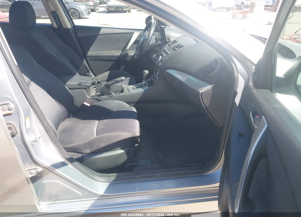 2011 MAZDA 3 VIN: JM1BL1K65B1401161