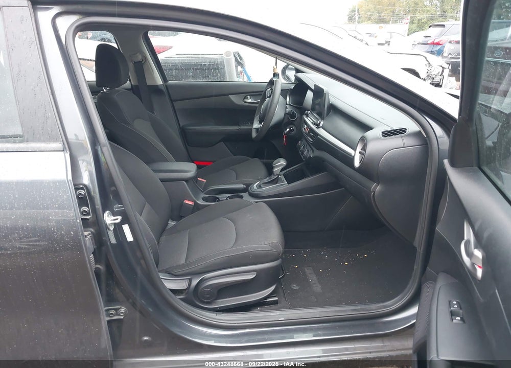 2021 KIA FORTE LXS VIN: 3KPF24AD4ME411475