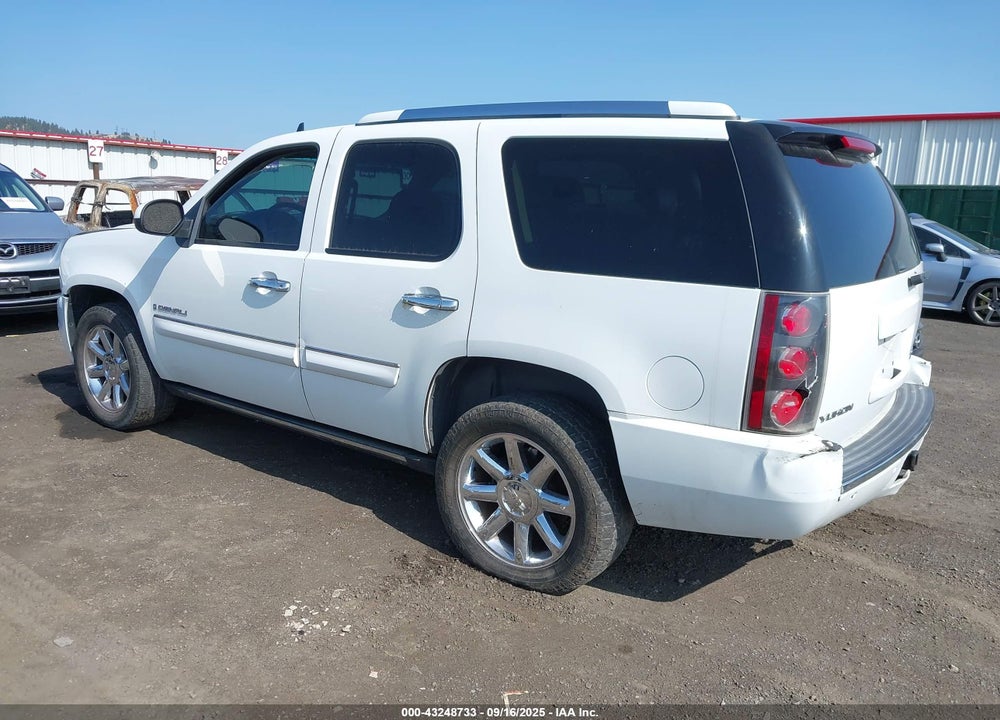 2007 GMC YUKON VIN: 1GKFK63817J301006