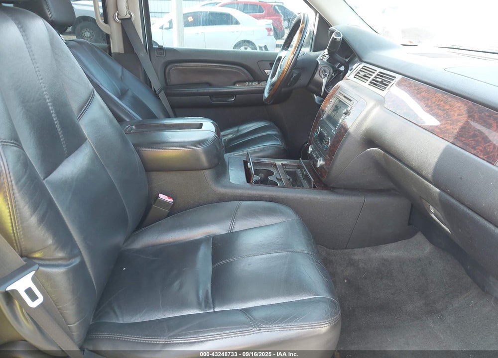 2007 GMC YUKON VIN: 1GKFK63817J301006