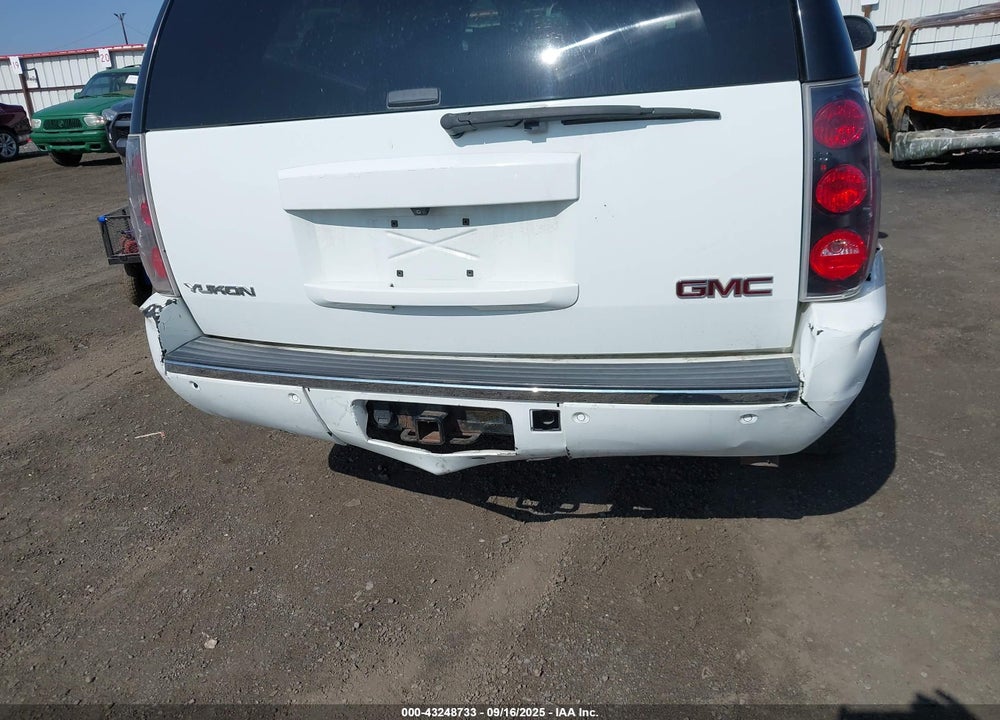 2007 GMC YUKON VIN: 1GKFK63817J301006