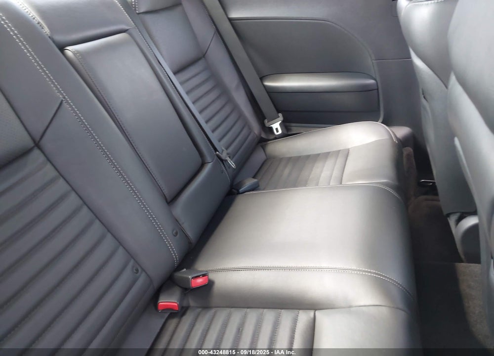 2011 DODGE CHALLENGER VIN: 2B3CJ4DG6BH604595