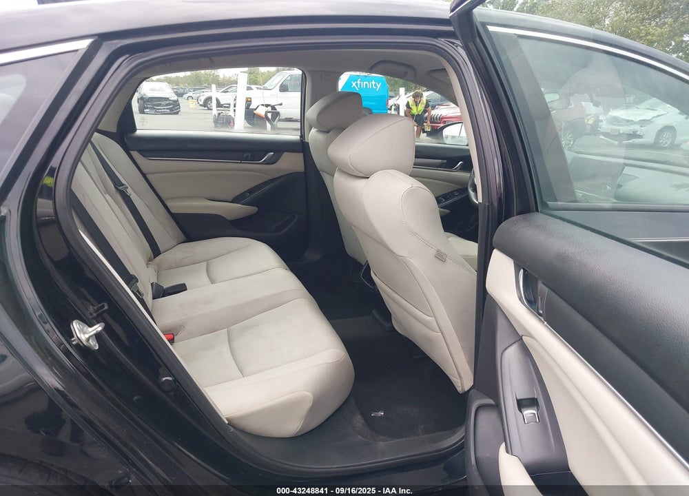 2018 HONDA ACCORD VIN: 1HGCV1F15JA079926