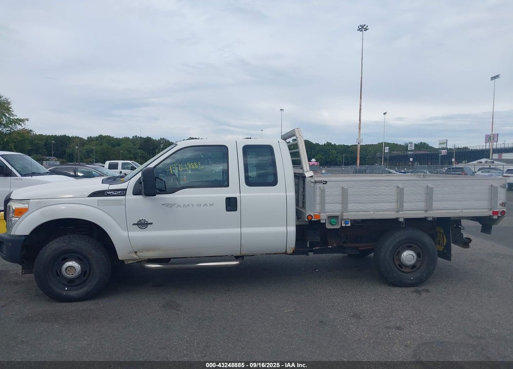 2011 FORD F-250 XL VIN: 1FT7X2BT8BEA57663