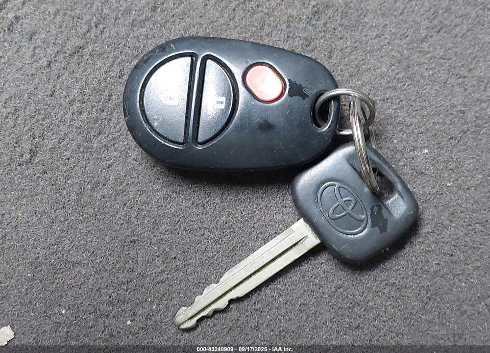2011 TOYOTA SIENNA VIN: 5TDKA3DC9BS005743