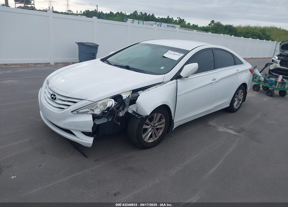 2013 HYUNDAI SONATA VIN: 5NPEB4AC9DH671174