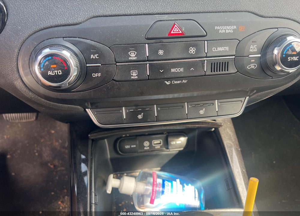 2017 KIA SORENTO VIN: 5XYPHDA56HG270770