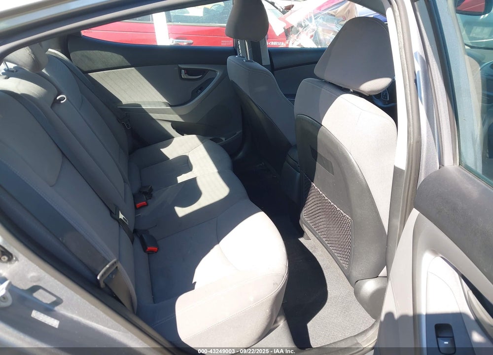 2016 HYUNDAI ELANTRA VIN: KMHDH4AE6GU481737