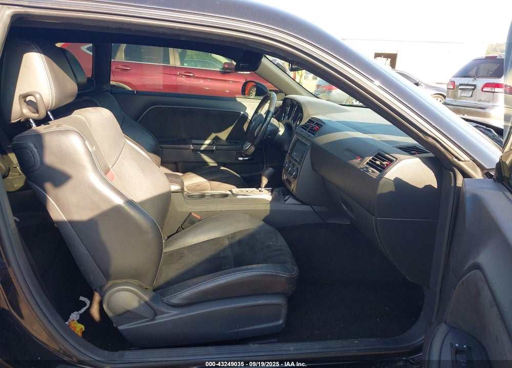 2011 DODGE CHALLENGER VIN: 2B3CJ7DJ0BH540938