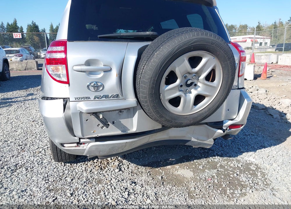 2009 TOYOTA RAV4 VIN: JTMBF33V195008432