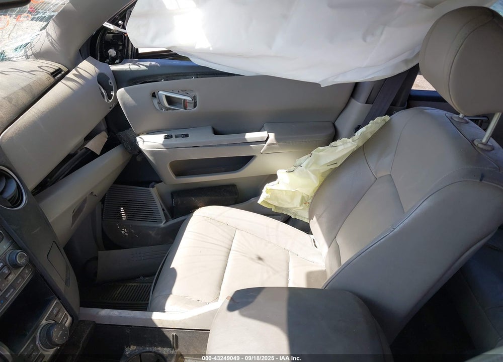 2014 HONDA PILOT VIN: 5FNYF4H78EB048364