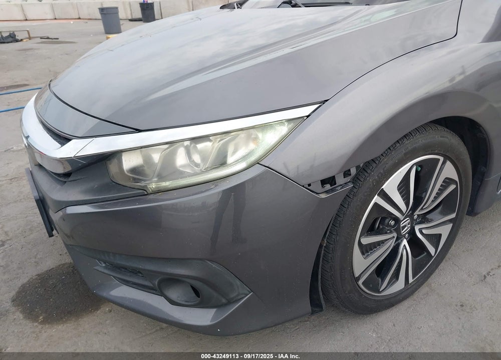 2017 HONDA CIVIC VIN: 2HGFC1F32HH634041