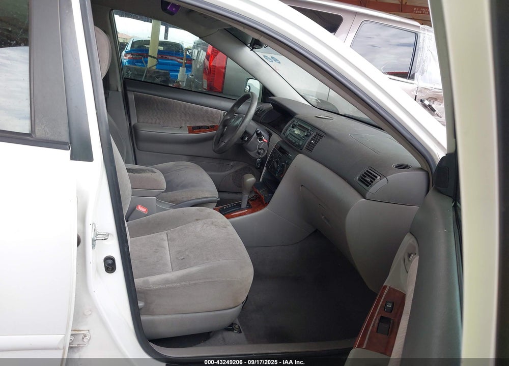 2005 TOYOTA COROLLA LE VIN: 1NXBR32E55Z442941