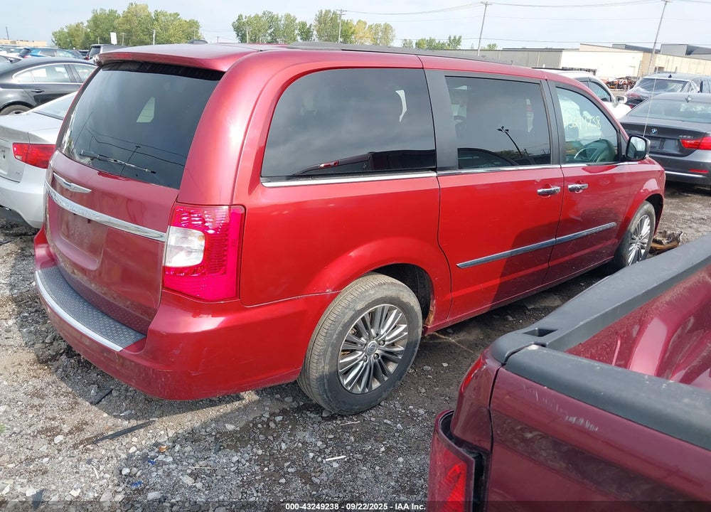 2014 CHRYSLER TOWN & COUNTRY VIN: 2C4RC1CG1ER364745