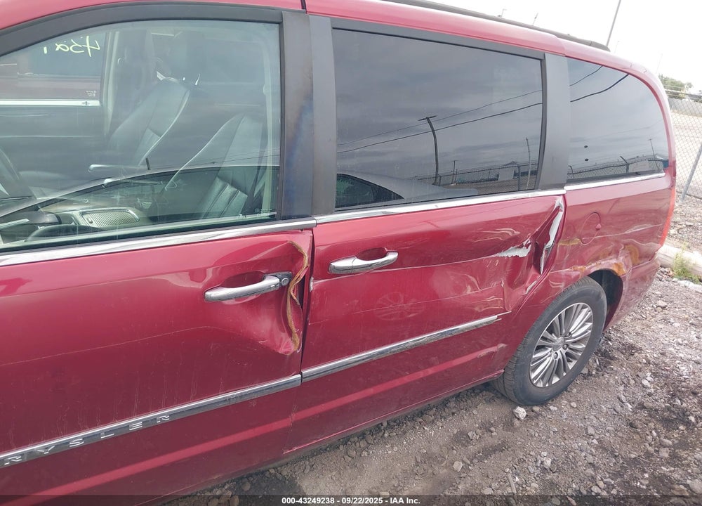 2014 CHRYSLER TOWN & COUNTRY VIN: 2C4RC1CG1ER364745