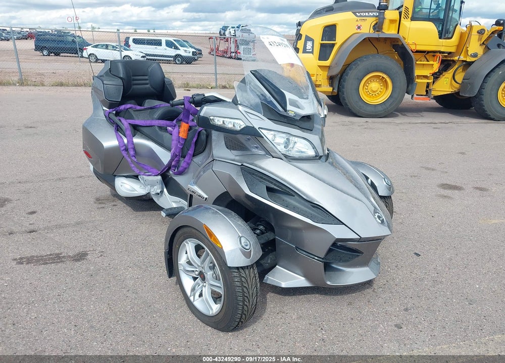 2012 CAN-AM SPYDER ROADSTER RTS VIN: 2BXJBWC1XCV001552