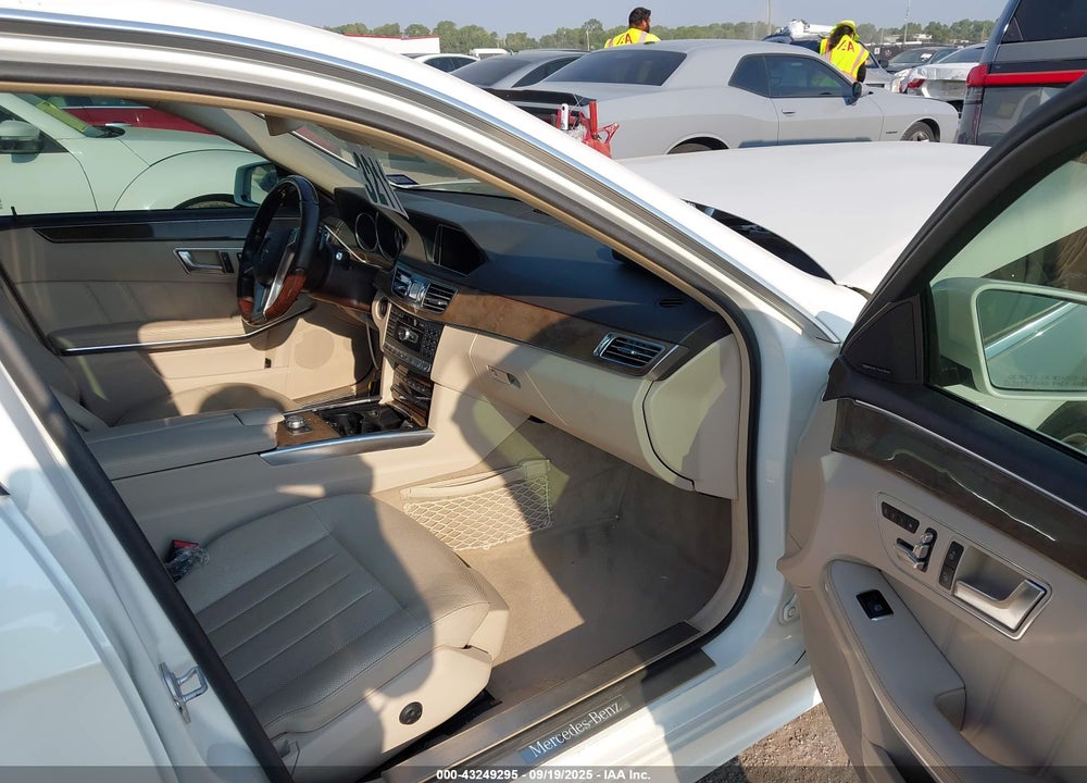 2014 MERCEDES-BENZ E 350 VIN: WDDHF5KB1EA807843