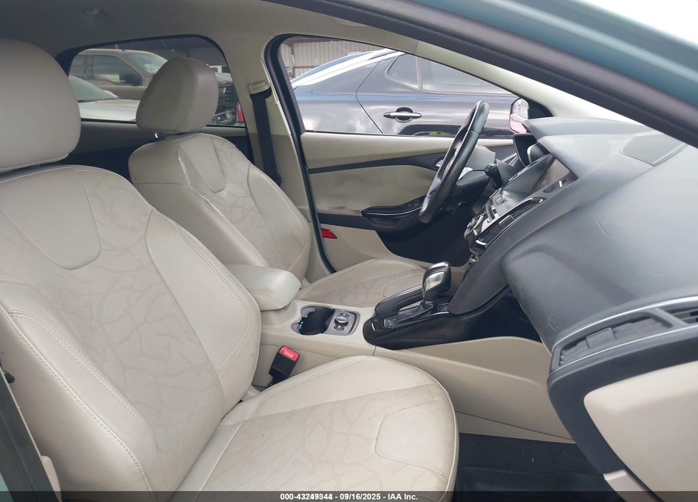2013 FORD FOCUS ELECTRIC VIN: 1FADP3R47DL364432