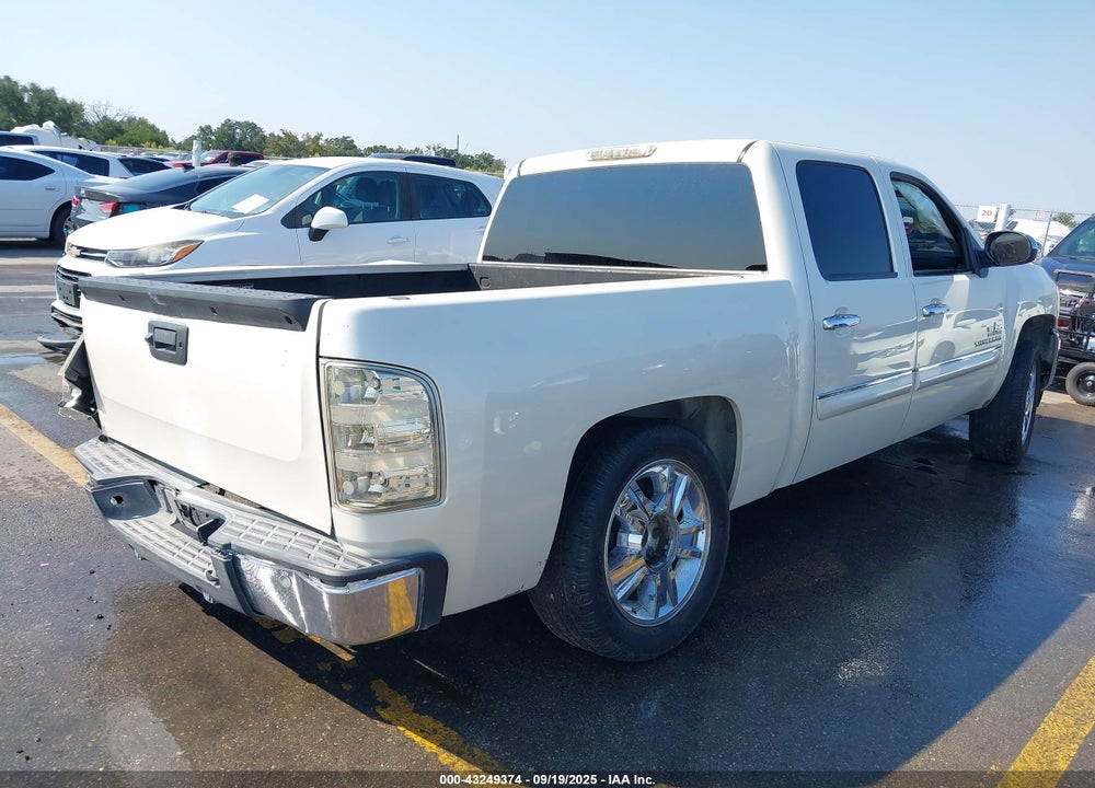 2013 CHEVROLET SILVERADO 1500 LT VIN: 3GCPCSE03DG152981