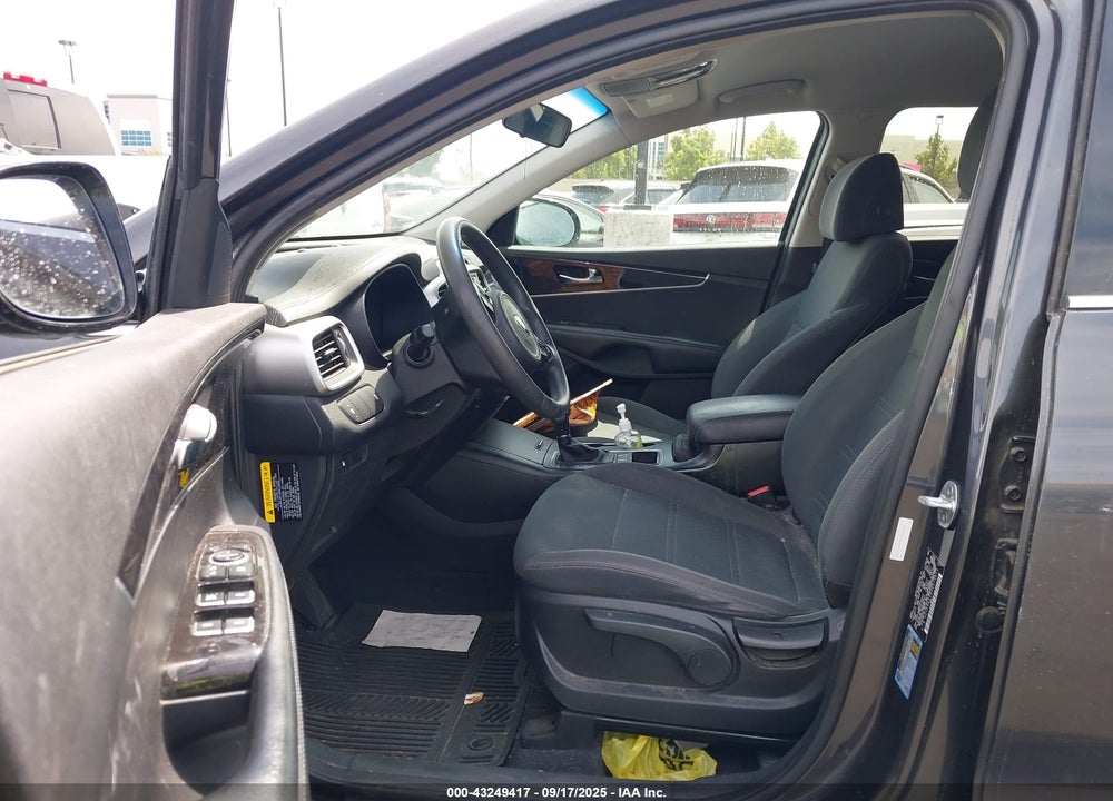 2017 KIA SORENTO VIN: 5XYPGDA52HG315612