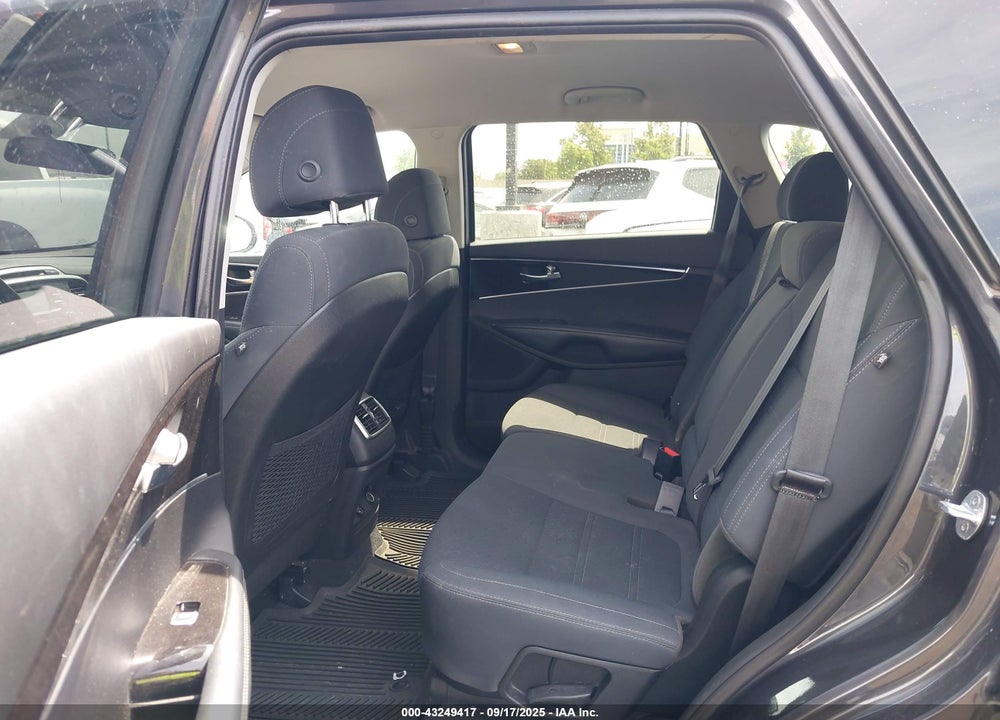 2017 KIA SORENTO VIN: 5XYPGDA52HG315612