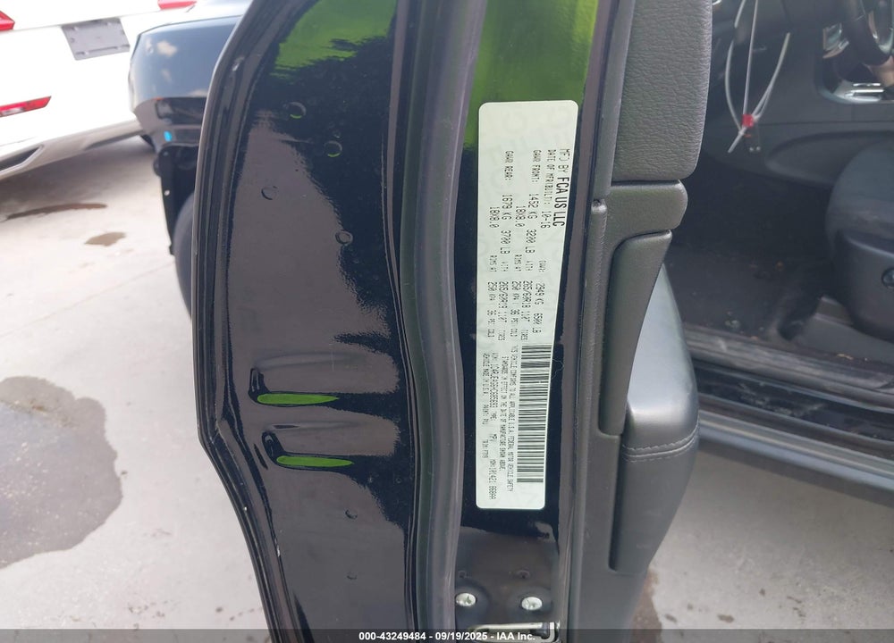 2017 JEEP GRAND CHEROKEE VIN: 1C4RJEAG6HC685693