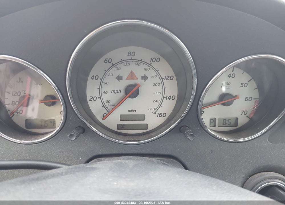 2002 MERCEDES-BENZ SLK 320 VIN: WDBKK65F52F240033