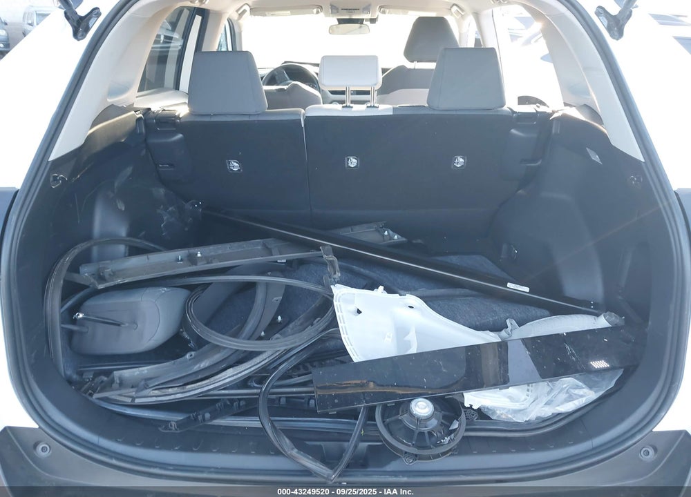 2020 TOYOTA RAV4 HYBRID XLE VIN: 2T3RWRFV7LW059382