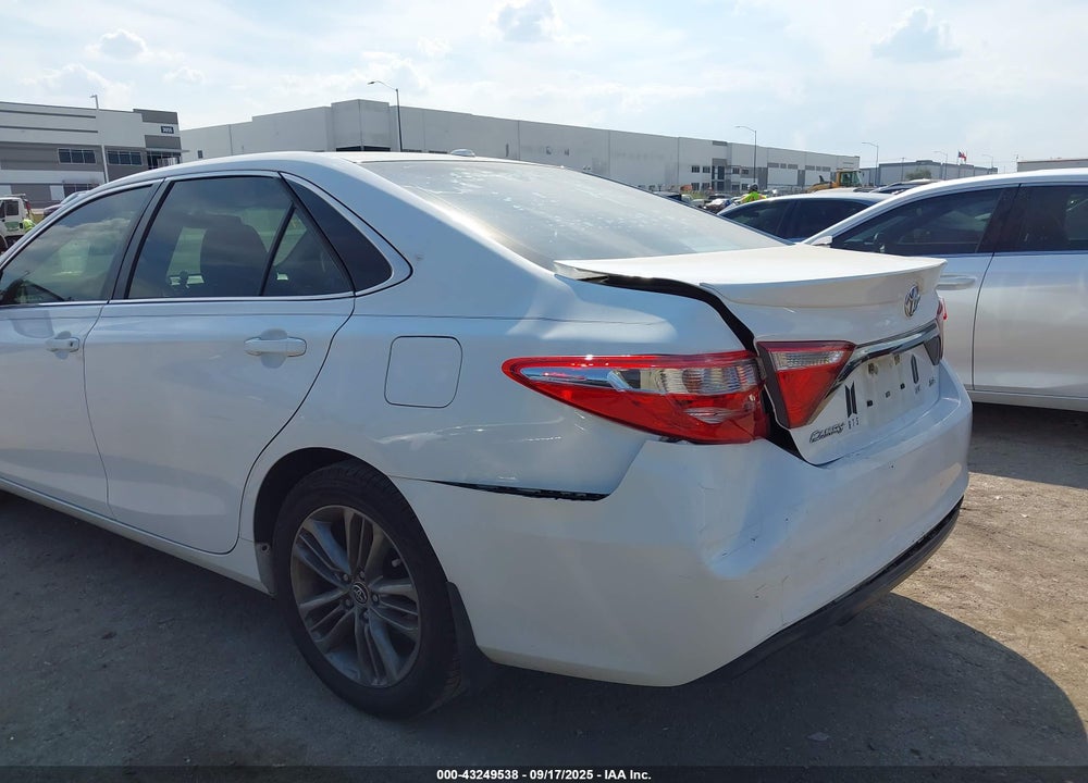 2015 TOYOTA CAMRY SE VIN: 4T1BF1FK8FU498211