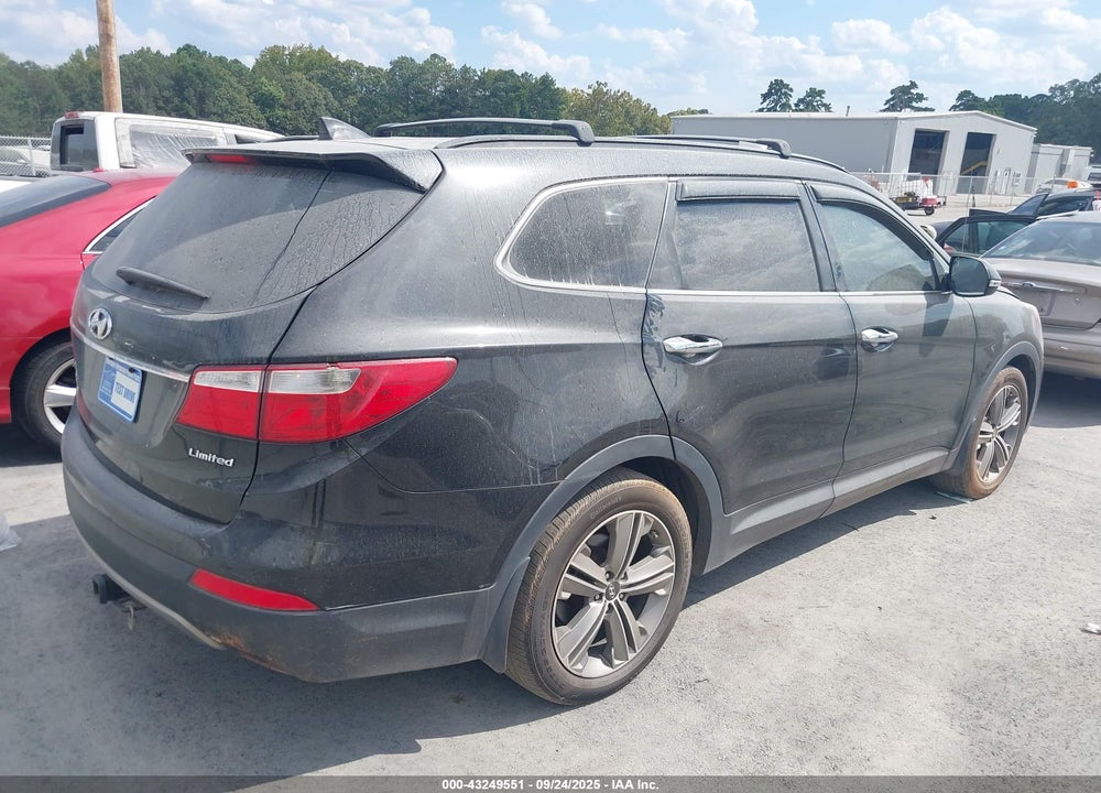 2015 HYUNDAI SANTA FE VIN: KM8SN4HF7FU100040