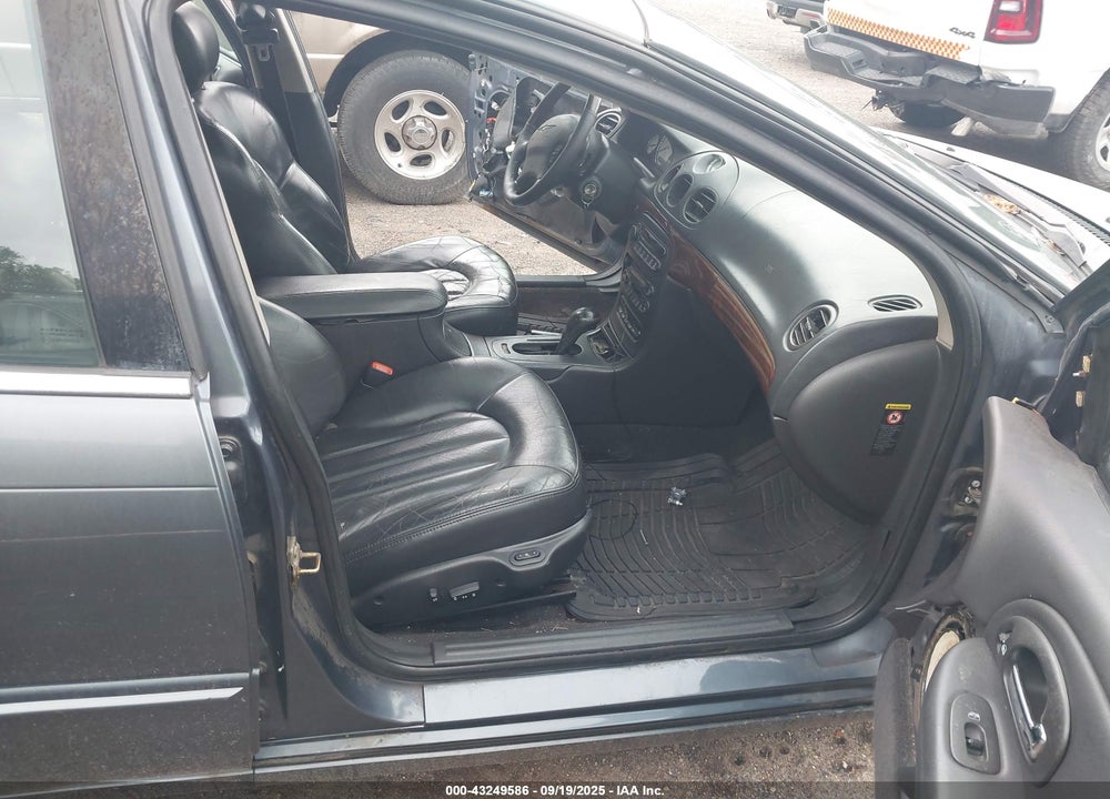 2001 CHRYSLER 300M VIN: 2C3AE66G31H651587