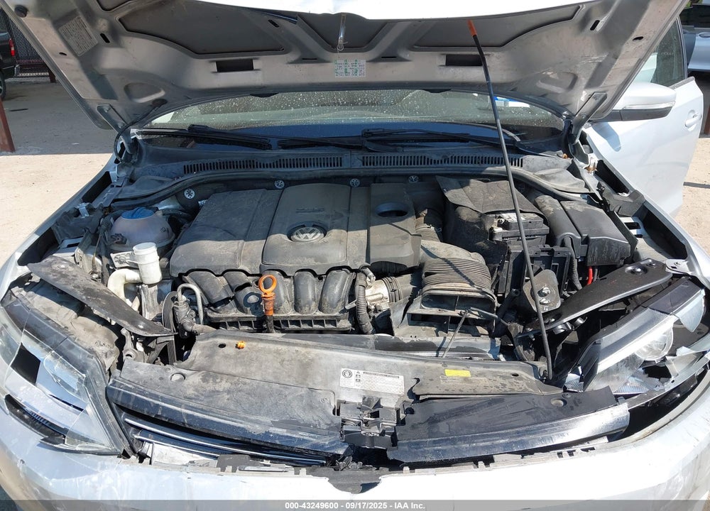2013 VOLKSWAGEN JETTA VIN: 3VWDP7AJ6DM243633
