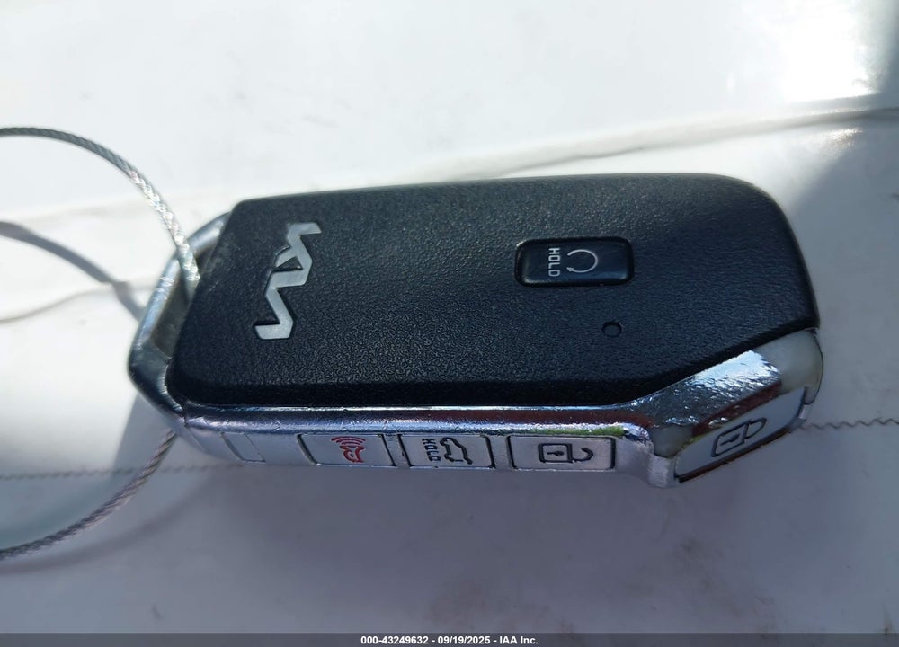 2023 KIA SORENTO HYBRID VIN: KNDRHDLG9P5161430