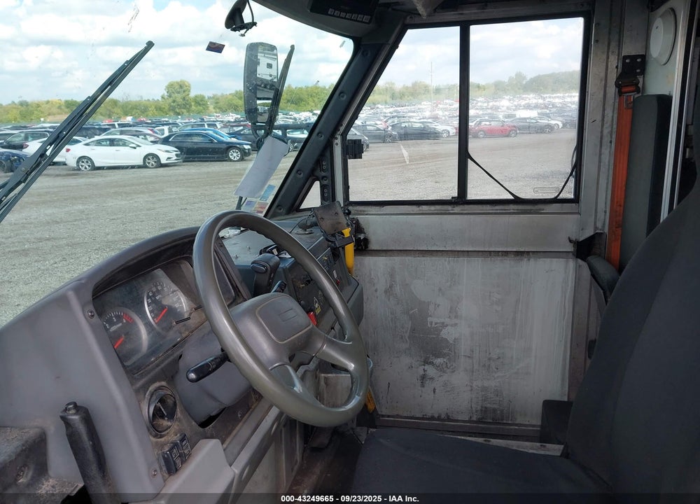 2012 ISUZU COMMERCIAL VAN VIN: JALB4T179C7W00391
