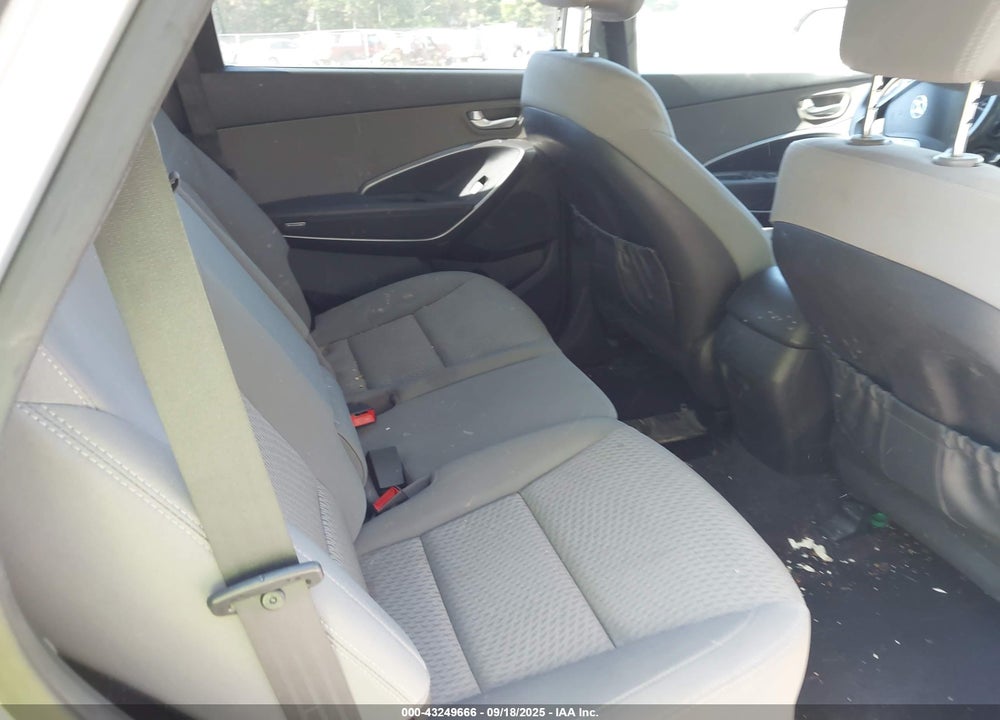 2018 HYUNDAI SANTA FE SE VIN: KM8SMDHF0JU291845