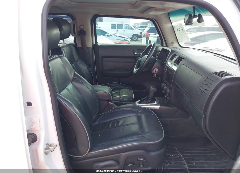 2006 HUMMER H3 SUV VIN: 5GTDN136068261303