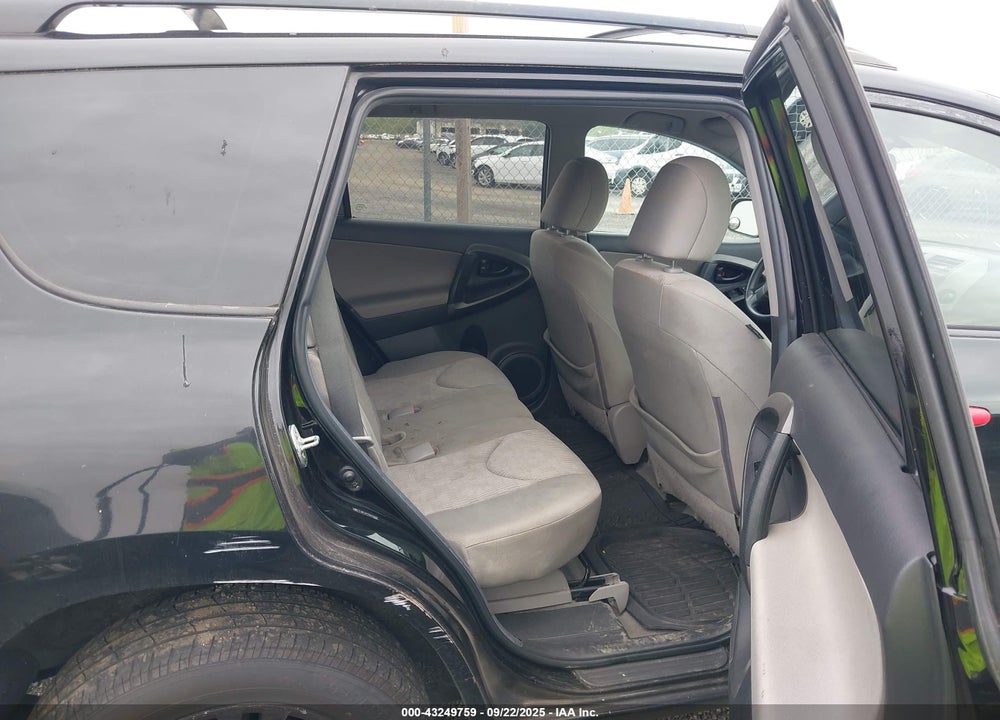 2011 TOYOTA RAV4 VIN: 2T3BF4DV7BW152392