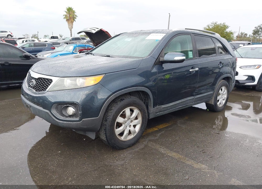 2011 KIA SORENTO VIN: 5XYKT4A13BG106034