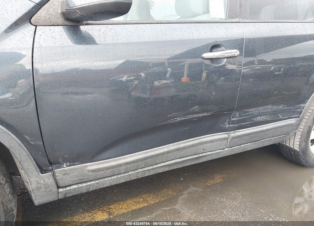 2011 KIA SORENTO VIN: 5XYKT4A13BG106034
