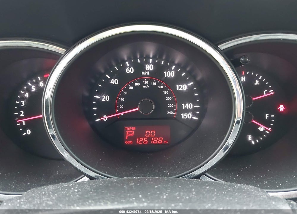 2011 KIA SORENTO VIN: 5XYKT4A13BG106034